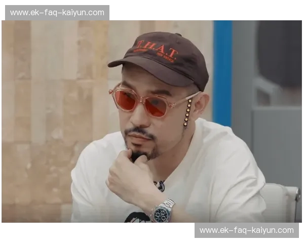 撕开体面的裂缝：热狗vs平庸生活，谁才是现代灵魂的最终慰藉？